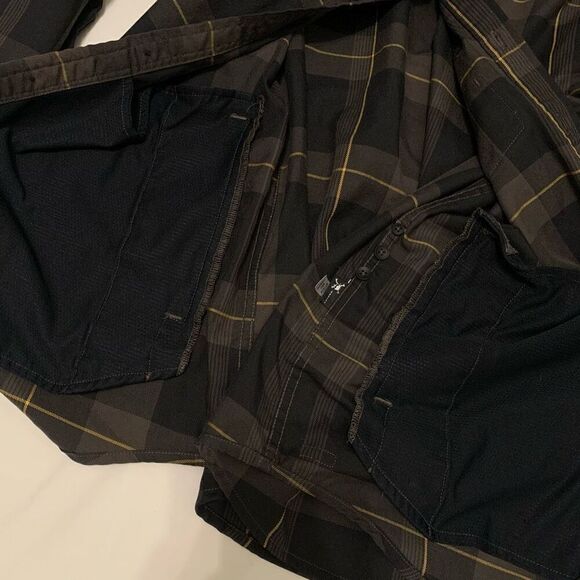 Oakley Sz M Plaid button down Shirt Jacket shacket with side pockets - Picture 8 of 9